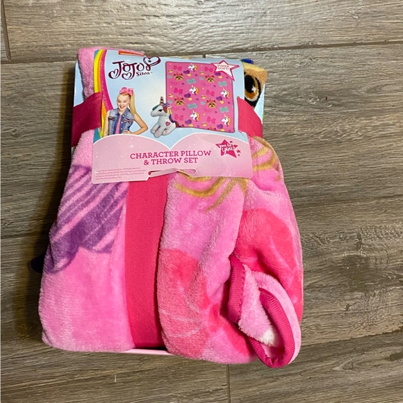 LAST CALL Jojo Siwa Unicorn Stuffed Animal And Throw Set - Picture 6 of 9